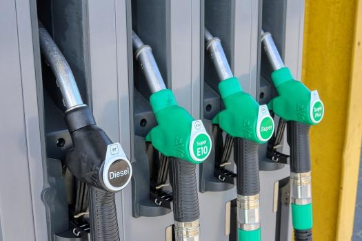 Benzyna vs diesel – główne różnice - co wybrać i dlaczego?